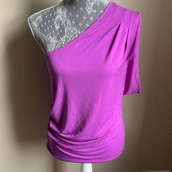 EXPRESS Purple One-Shoulder Shirt w Side Ruching Sz Medium NWOT - Picture 1 of 8